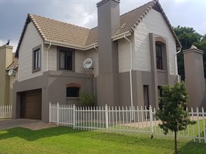 3 Bed House in Zwartkop Golf Estate