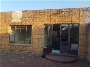 2 Bed Apartment in Van Dyk Park