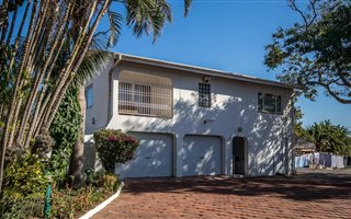 15 Bedroom House in Berea West