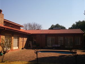 4 Bed House in Aviary Hill
