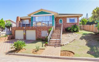 3 Bedroom House in Jeffreys Bay
