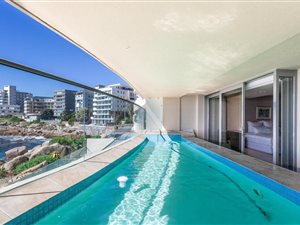3 Bed Apartment in Bantry Bay