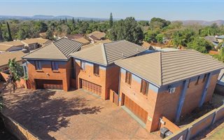 3 Bedroom Duplex in Theresa Park