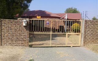 3 Bedroom House in Elandspark