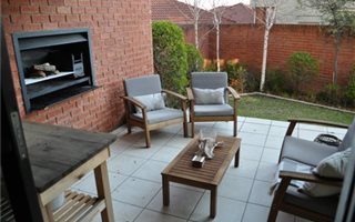 2 Bedroom Apartment in Douglasdale