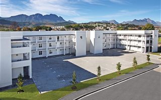 2 Bedroom Apartment in Nuutgevonden