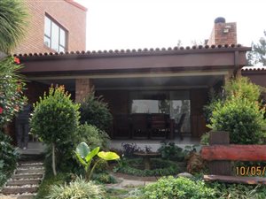 3 Bed Apartment in Vanderbijlpark SW5