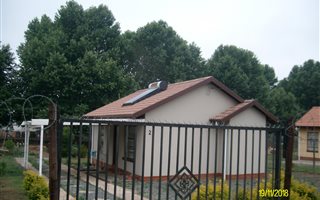 2 Bedroom House in KwaMashu