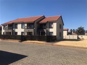 12000 m² Commercial space in Beyers Park