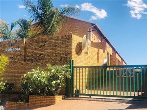 3 Bed Townhouse in Rangeview