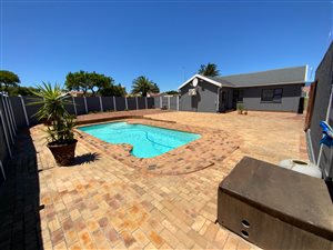 3 Bed House in Bothasig