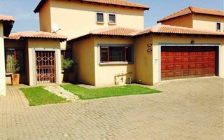 3 Bedroom Townhouse in Theresa Park