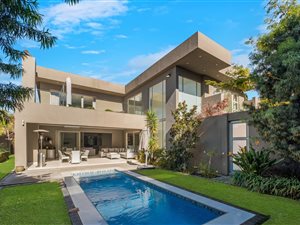 5 Bed Cluster in Melrose Estate