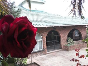 3 Bed House in Del Judor