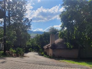 1.5 ha Farm in Ruimsig Country Estate