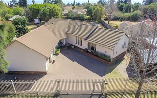 3 Bedroom House in Brackendowns