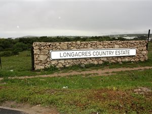 2 ha Land available in Long Acres