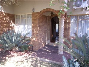 3 Bed House in Nigel Central