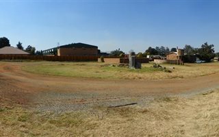 17000 m² Commercial space in Fairleads