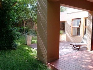 2 Bedroom Apartment in Waterkloof