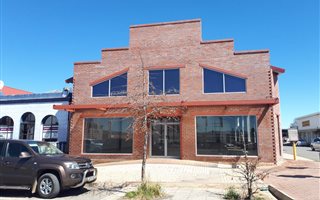 560 m² Retail Space in Kokstad