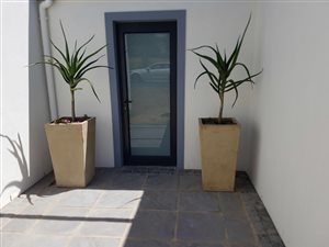 3 Bed House in Dennegeur