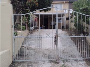3 Bed House in Greenbury