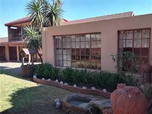 6 Bed House in Glenanda
