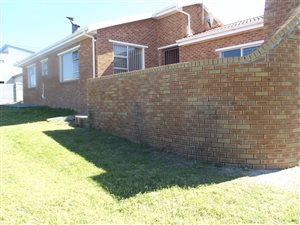 3 Bedroom House in De Kelders