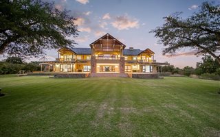 5 Bedroom House in Waterfall Equestrian Estate