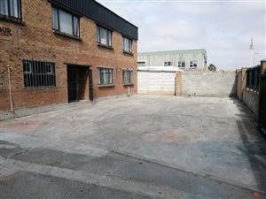 1300 m² Industrial space in Kuilsriver