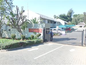 2 Bed Townhouse in Whitney Gardens