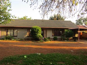 3 Bed House in Rondebult