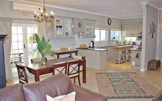 5 Bedroom House in Riebeek West
