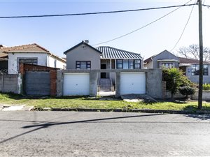 5 Bed House in Southernwood