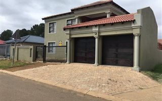 3 Bedroom House in Nellmapius