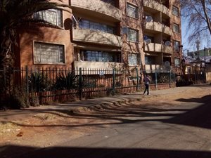 1 Bed Apartment in Yeoville