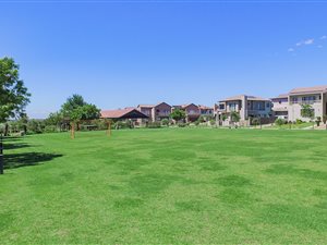 4 Bed House in Aspen Hills