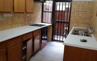 3 Bedroom Townhouse in Parktown