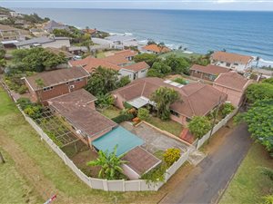 10 Bed House in Bluff