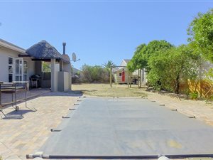 4 Bed House in Duynefontein