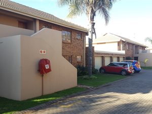 3 Bed Flat in Magalieskruin