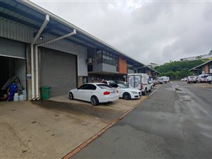 353 m² Industrial space in Red Hill