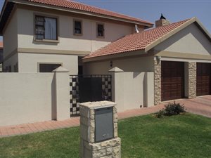 4 Bed House in Noordwyk