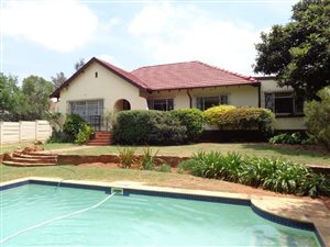 4 Bed House in Pine Park