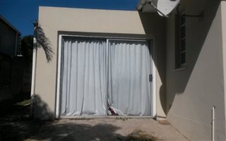 2 Bedroom Flat in Greenfields