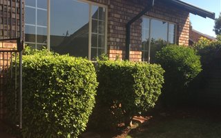 2 Bedroom Simplex in Wierda Park