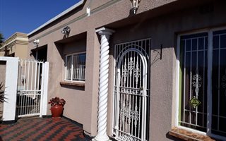 3 Bedroom House in Eldorado Park