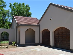 3 Bed House in Grimbeek Park