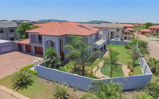 5 Bedroom House in Zambezi Country Estate